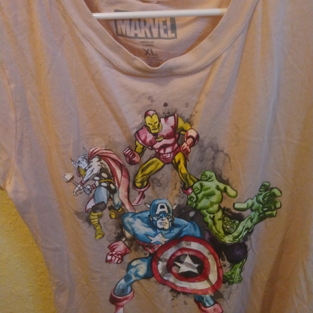 Women's Marvel XL T-shirt - Picture 1 of 6
